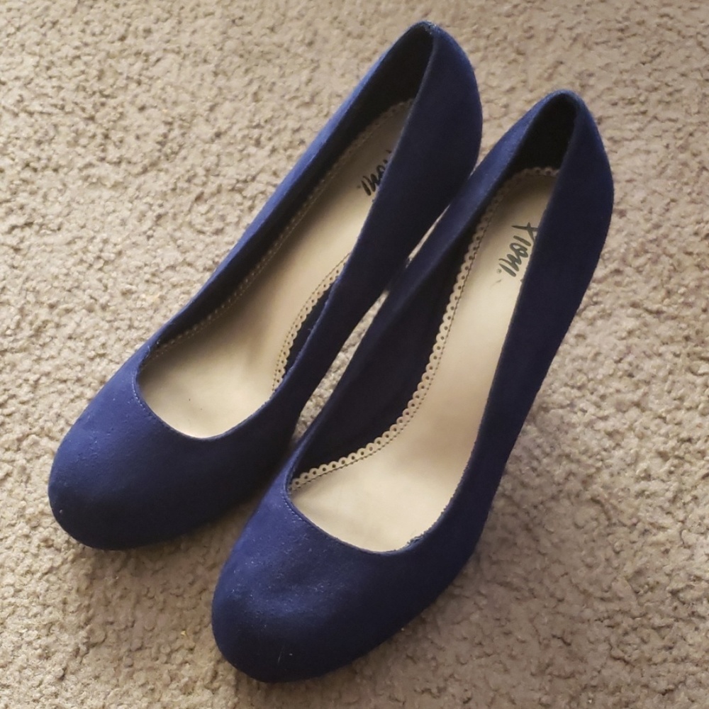 Navy suede Heels